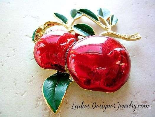 Vintage Diamond Crystal Chaton Rhinestone Cherry Cherries Pin Brooch Green Red Enamel, Ladies Designer Fashion Jewelry