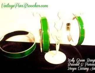 Vintage Kelly Green Enamel Silver Tone Bangle Bracelet Hoop Earrings Jewelry Set Bracelets