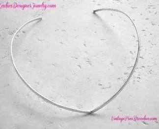 Vintage V Silver Tone Collar Choker Egyptian Necklace, Ladies Designer Fashion Necklaces Jewelry