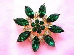 Vintage Emerald Diamond Rhinestone Flower Pin Brooch Ladies Fashion Designer Jewelry Brooches