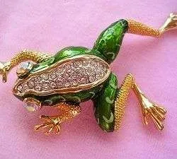 1990's Vintage Large Crystal Rhinestone Diamond Green Frog Pin Brooch