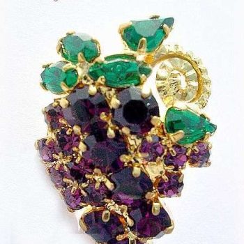 Vintage Purple Amethyst Emerald Green Tac Pin Cluster Of Grapes Brooches Pins Jewelry