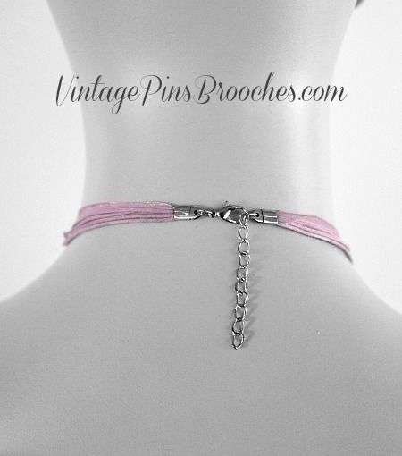 Vintage Pink Cabochons Lucite Cats Eye Oval Silver Tone Pendant Ribbon Choker Necklace, Ladies Designer Jewelry Necklaces Pendants