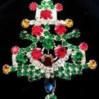 Vintage Prong Set Silver Plate Emerald Diamond Ruby Rhinestone Christmas Tree Pin Brooch, Estate Holiday Jewelry Brooches Pins